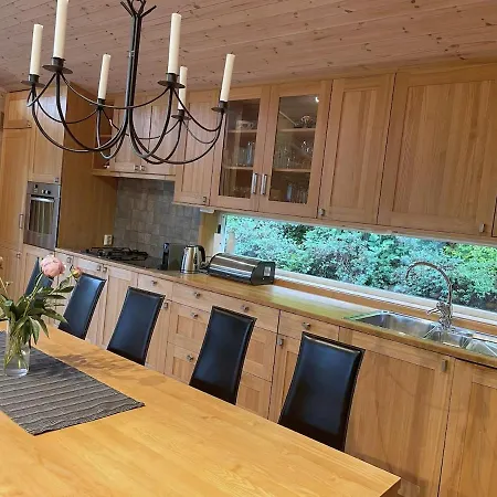 By Hvalstrand Villa Nesbru